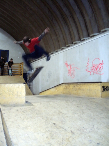 Ondra - Kickflip transfer