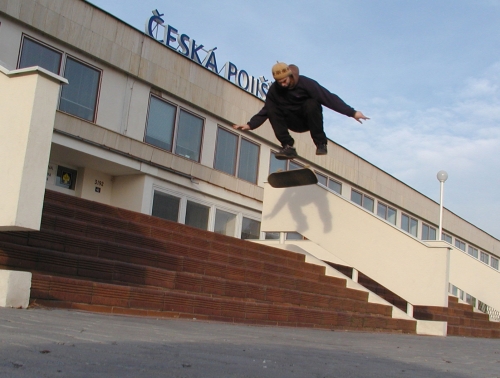 Jirka Bezdk - kickflip