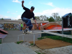 Parazit - Bs Neg. up rail